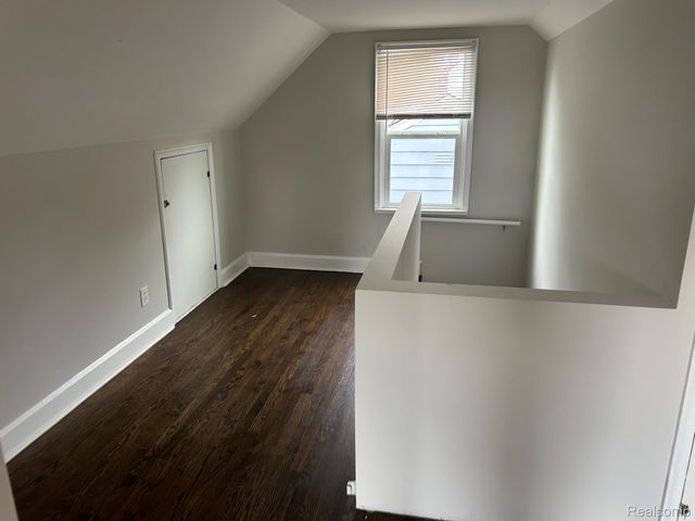 22066 Lambrecht, Eastpointe, MI 48021