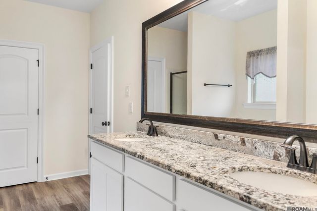 8256 Sweetgum Dr, Gonzales, LA 70737