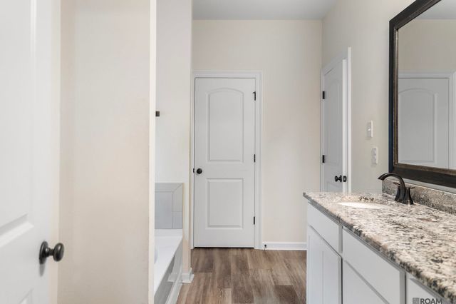 8256 Sweetgum Dr, Gonzales, LA 70737