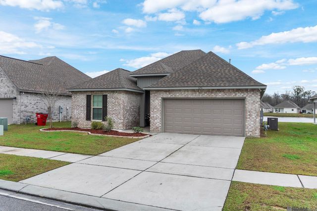 8256 Sweetgum Dr, Gonzales, LA 70737
