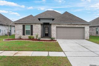 8256 Sweetgum Dr, Gonzales, LA 70737