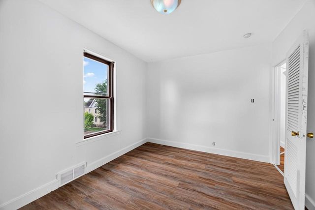 901-903 2nd Street, New Glarus, WI 53574