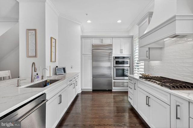 619 E CUSTIS AVE, Alexandria, VA 22301