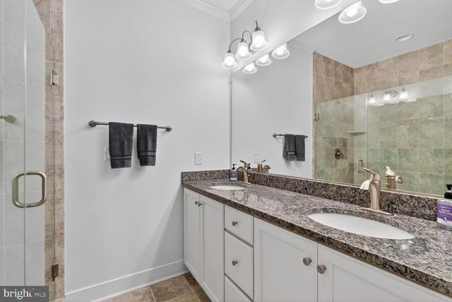 619 E CUSTIS AVE, Alexandria, VA 22301