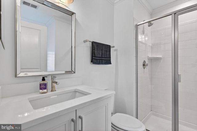 619 E CUSTIS AVE, Alexandria, VA 22301