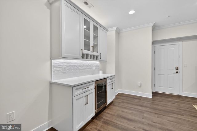 619 E CUSTIS AVE, Alexandria, VA 22301
