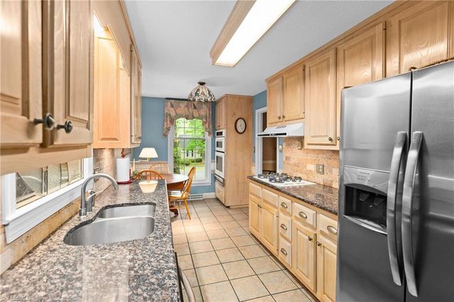 907 Branchwood Drive, Kernersville, NC 27284