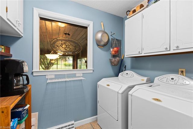 907 Branchwood Drive, Kernersville, NC 27284