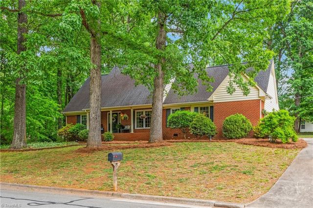 907 Branchwood Drive, Kernersville, NC 27284