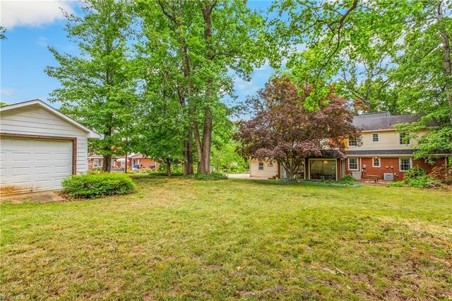 907 Branchwood Drive, Kernersville, NC 27284