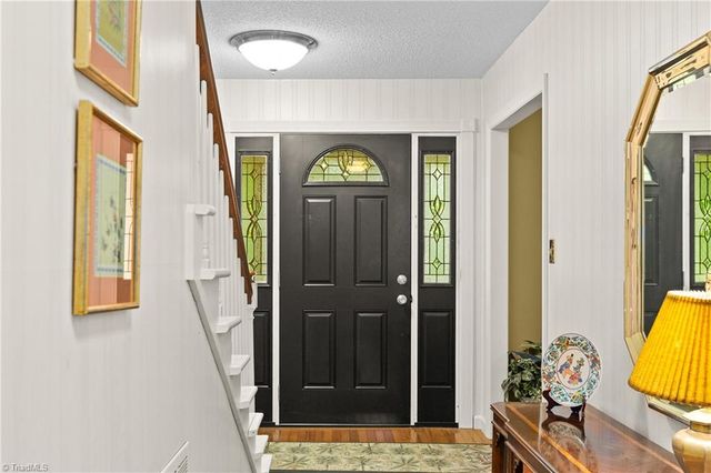 907 Branchwood Drive, Kernersville, NC 27284