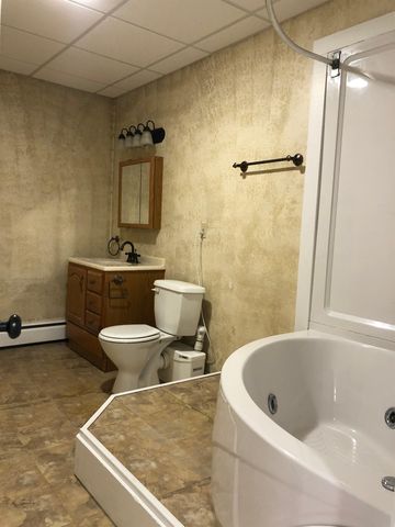 411 US Route 4, Enfield, NH 03748