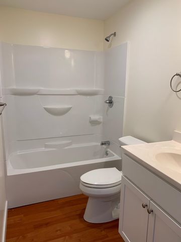 411 US Route 4, Enfield, NH 03748