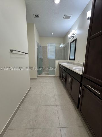 130 NW 209th Trl 130, Pembroke Pines, FL 33029