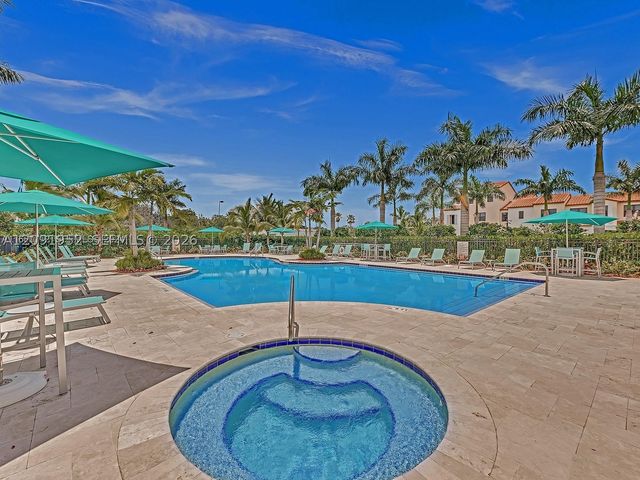 130 NW 209th Trl 130, Pembroke Pines, FL 33029