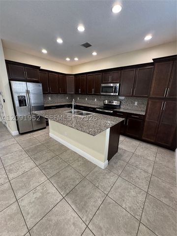 130 NW 209th Trl 130, Pembroke Pines, FL 33029