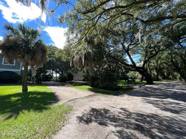 12 Dockside Lane, St. Helena Island, SC 29920