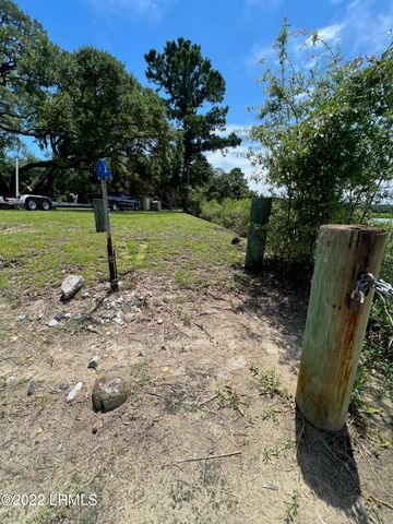 12 Dockside Lane, St. Helena Island, SC 29920