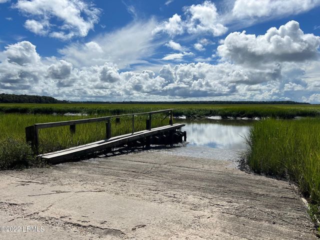 12 Dockside Lane, St. Helena Island, SC 29920
