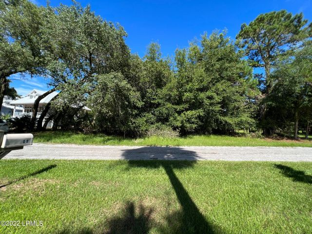 12 Dockside Lane, St. Helena Island, SC 29920