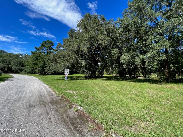 12 Dockside Lane, St. Helena Island, SC 29920