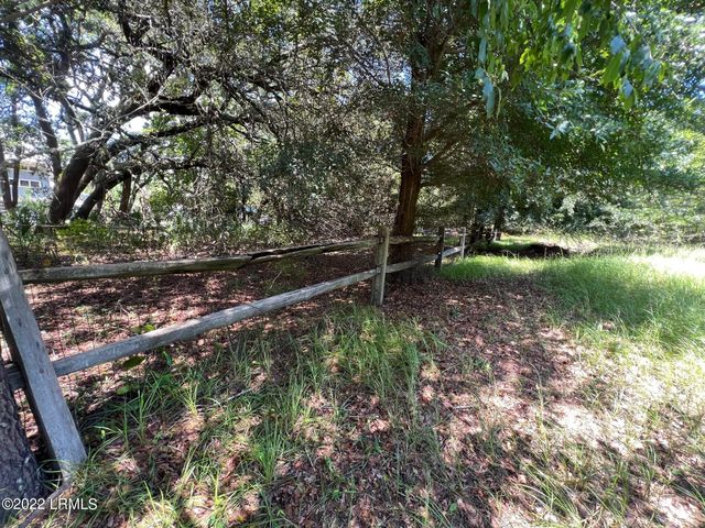 12 Dockside Lane, St. Helena Island, SC 29920