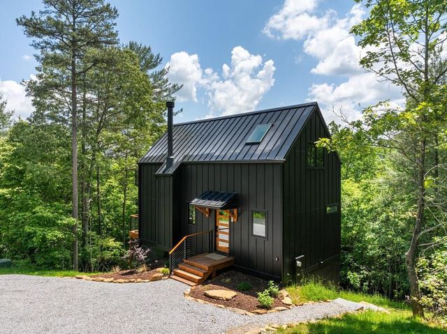 203 Brannon Ridge, Young Harris, GA 30582