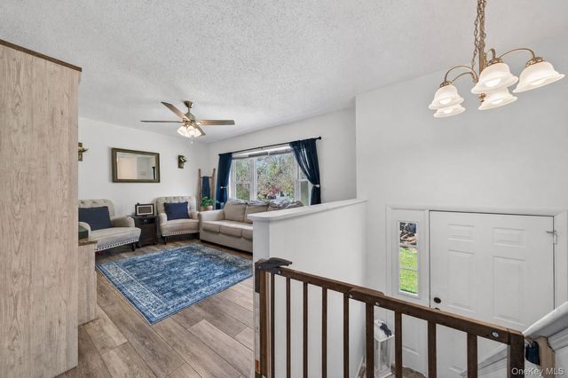 58 Farries Avenue, Florida, NY 10921
