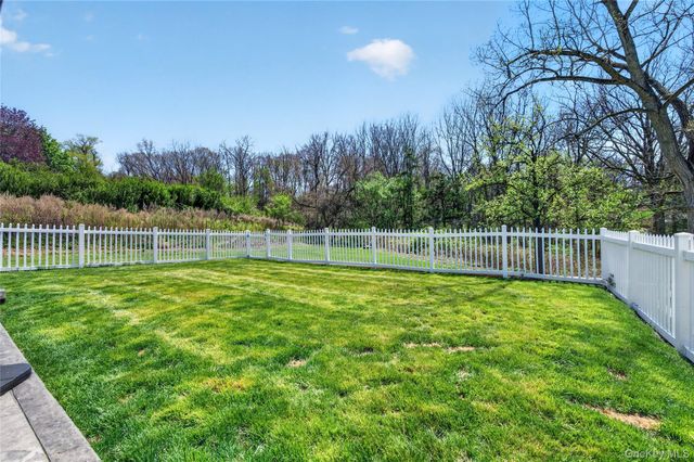 58 Farries Avenue, Florida, NY 10921