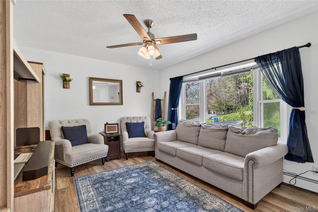58 Farries Avenue, Florida, NY 10921