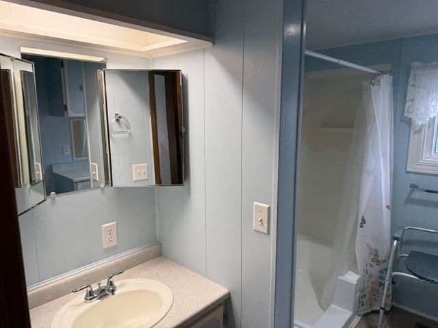424 N Hodges Rd, Greenacres, WA 99016