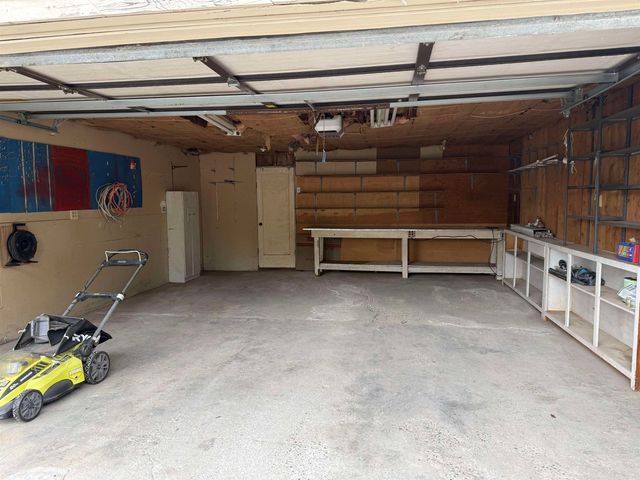 424 N Hodges Rd, Greenacres, WA 99016