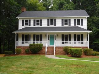 1900 Glenacre Court, Kernersville, NC 27284