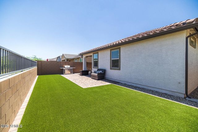8924 W SOLANO Drive, Glendale, AZ 85305