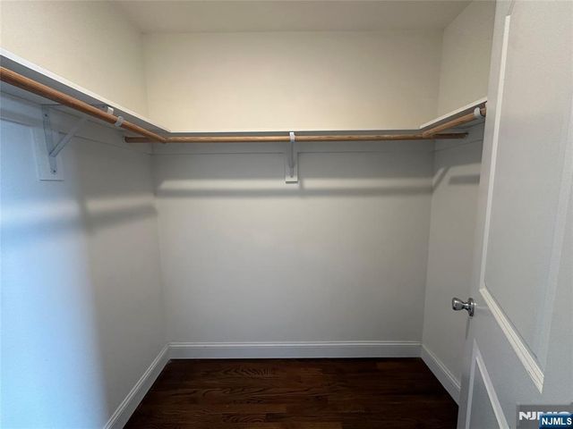 15 6th Street, Newark, NJ 07107