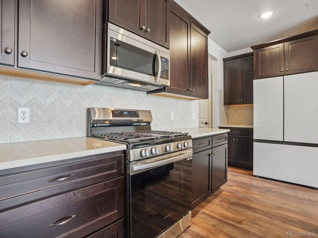 6153 N Ceylon St 10-207, Denver, CO 80249