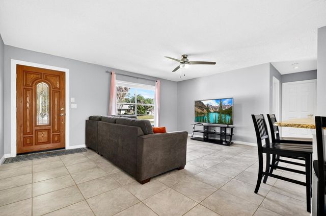 902 SW Dalton Avenue, Port St Lucie, FL 34953