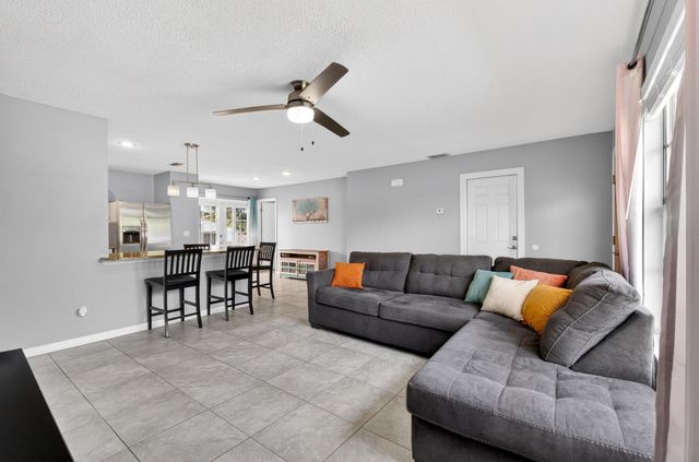 902 SW Dalton Avenue, Port St Lucie, FL 34953