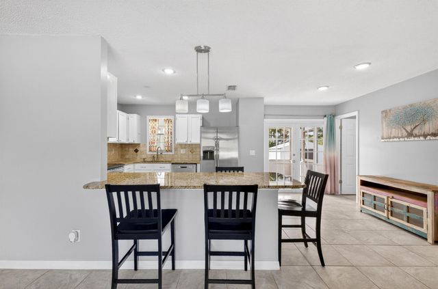 902 SW Dalton Avenue, Port St Lucie, FL 34953