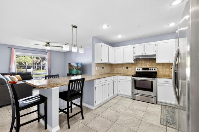 902 SW Dalton Avenue, Port St Lucie, FL 34953