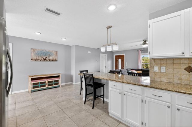 902 SW Dalton Avenue, Port St Lucie, FL 34953