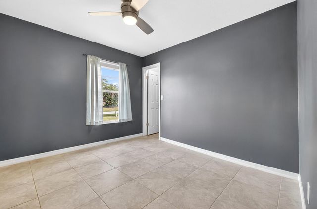 902 SW Dalton Avenue, Port St Lucie, FL 34953