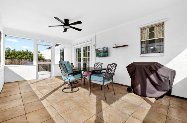 902 SW Dalton Avenue, Port St Lucie, FL 34953