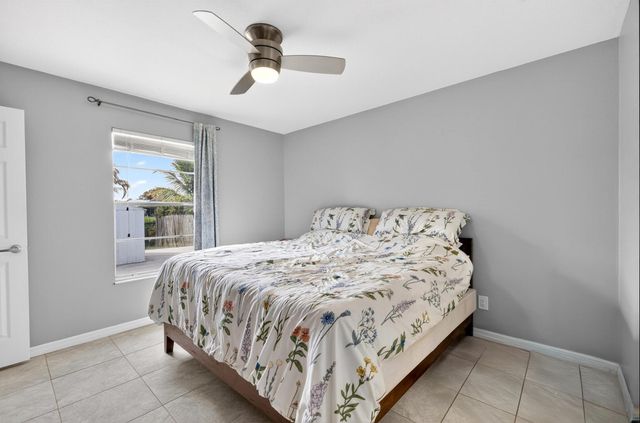 902 SW Dalton Avenue, Port St Lucie, FL 34953