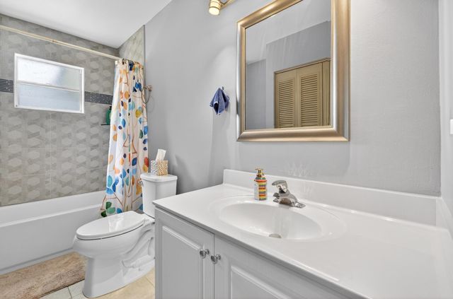 902 SW Dalton Avenue, Port St Lucie, FL 34953