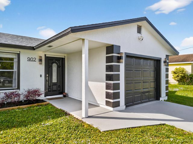 902 SW Dalton Avenue, Port St Lucie, FL 34953