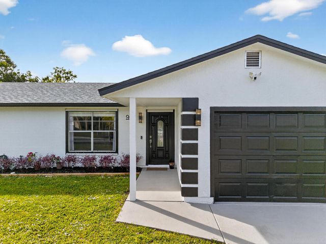 902 SW Dalton Avenue, Port St Lucie, FL 34953