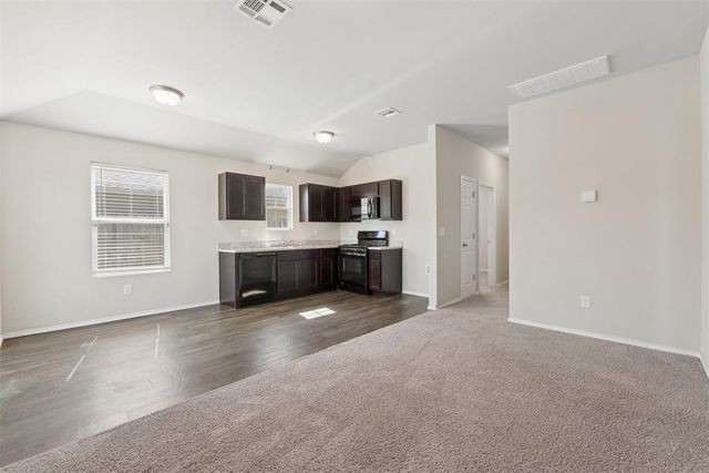 9517 NW 116th Court, Yukon, OK 73099