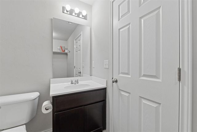9517 NW 116th Court, Yukon, OK 73099