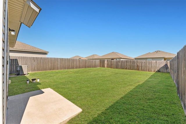 9517 NW 116th Court, Yukon, OK 73099